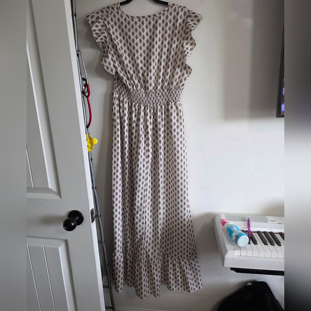 SHEIN Cream and Brown Patterned Maxi Dress - Picture 3 of 3
